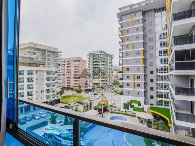 Роскошная меблированная квартира планировки 3+1, 187м2 в современном комплексе, район Махмутлар - Ракурс 7