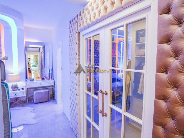 Роскошная меблированная квартира планировки 3+1, 187м2 в современном комплексе, район Махмутлар - Ракурс 30