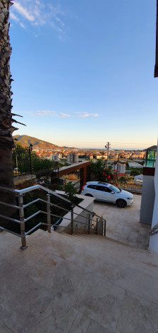 Вилла планировки 3+1, 370м2 с панорамным видом на море и горы, район Газипаша - Ракурс 5