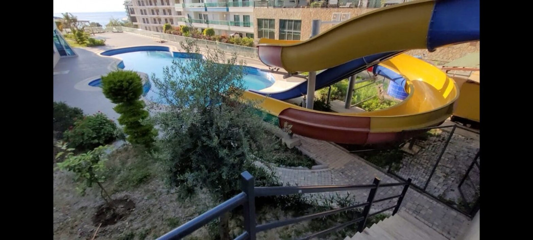 Пентхаус планировки 4+1, 270м2 в комплекс класс люкс, районе Каргаджак - Ракурс 28