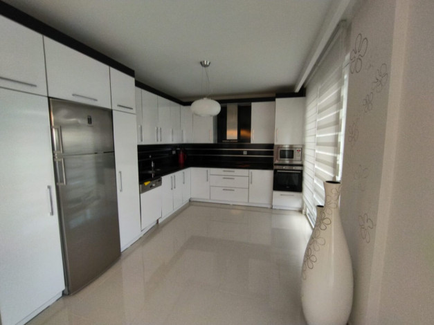 Стильная меблированная вилла планировки 4+1, 220м2 с видом на горы и море, Каргыджак - Ракурс 22