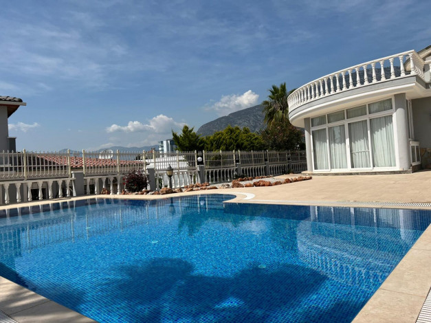 Видовая вилла планировки 4+1, 320м2 в районе Каргыджак - Ракурс 5