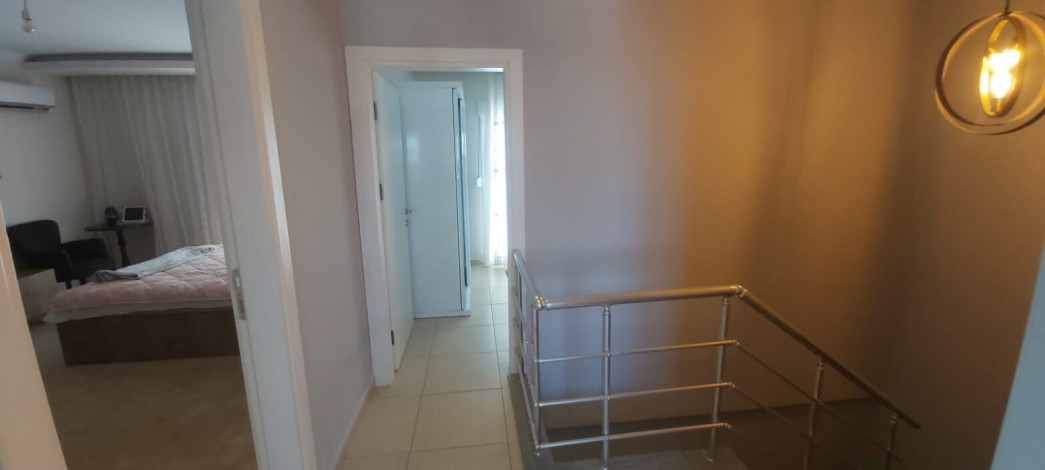 Видовой пентхаус планировки 4+1, 200м2 в районе Махмутлар - Ракурс 3