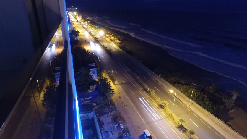 Апартаменты 1+1, 2+1, 3+1 в жилом комплексе на 1 береговой линии, район Махмутлар - Ракурс 7