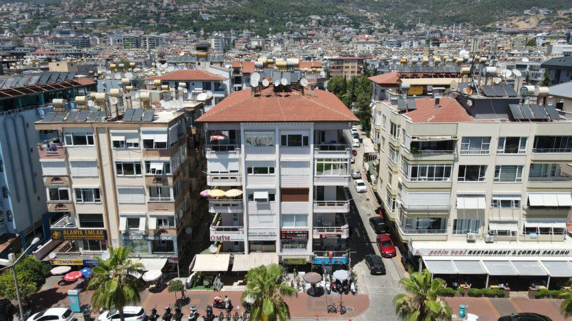 Апартаменты планировки 3+1, 150м2 с видом на море в центре Алании - Ракурс 1