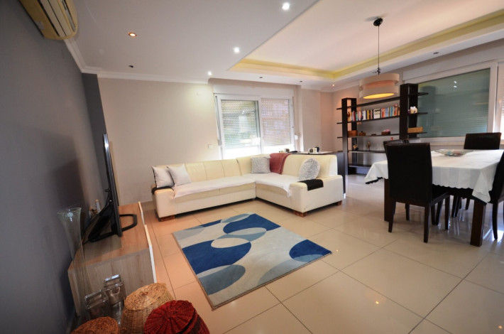 Квартира планировки 1+1, 75м2 с видом на горы, районе Кестель - Ракурс 23