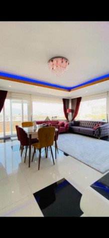 Пентхаус планировки 3+1, 200м2 с видом на море и на горы, Махмутлар - Ракурс 5