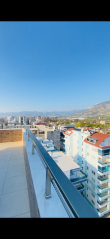 Пентхаус планировки 3+1, 200м2 с видом на море и на горы, Махмутлар - Ракурс 7