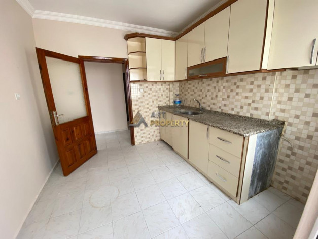 Квартира планировки 2+1 с отдельной кухней, центр Алании - Ракурс 17