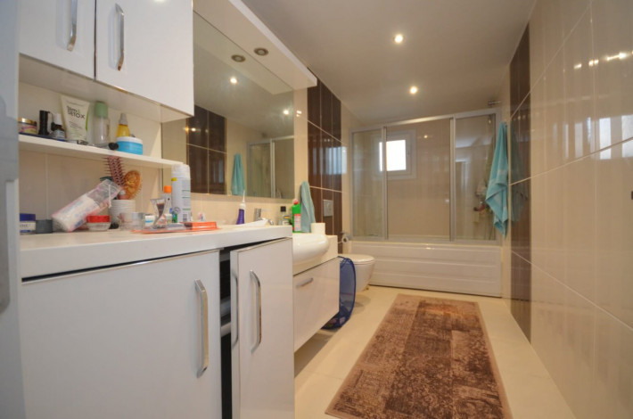 Шикарный садовый дуплекс 5+1, 220м2 в районе Каргыджак - Ракурс 11