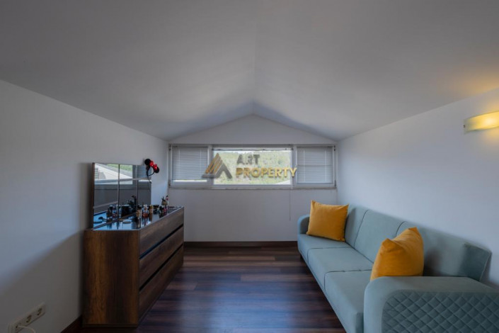 Двухэтажная вилла планировки 2+1, 180м2 с видом на море, район Каргыджак - Ракурс 12