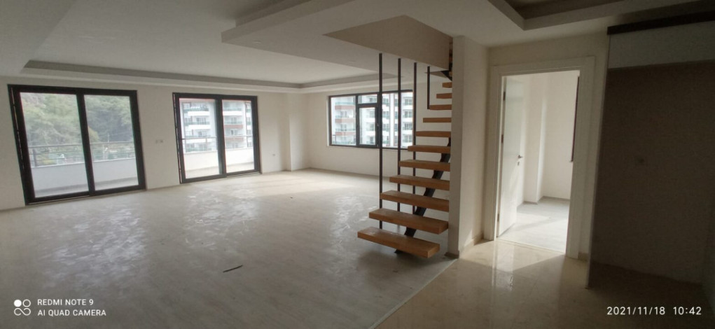 Шикарный пентхаус планировки 4+1 с видом на горы и море, Каргыджак - Ракурс 19