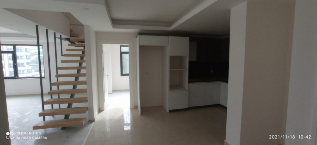 Шикарный пентхаус планировки 4+1 с видом на горы и море, Каргыджак - Ракурс 20