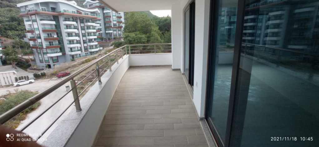 Шикарный пентхаус планировки 4+1 с видом на горы и море, Каргыджак - Ракурс 27