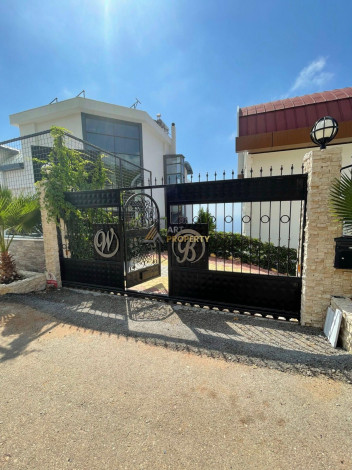 Вилла 4+2 класса люкс в престижном районе Бекташ - Ракурс 8