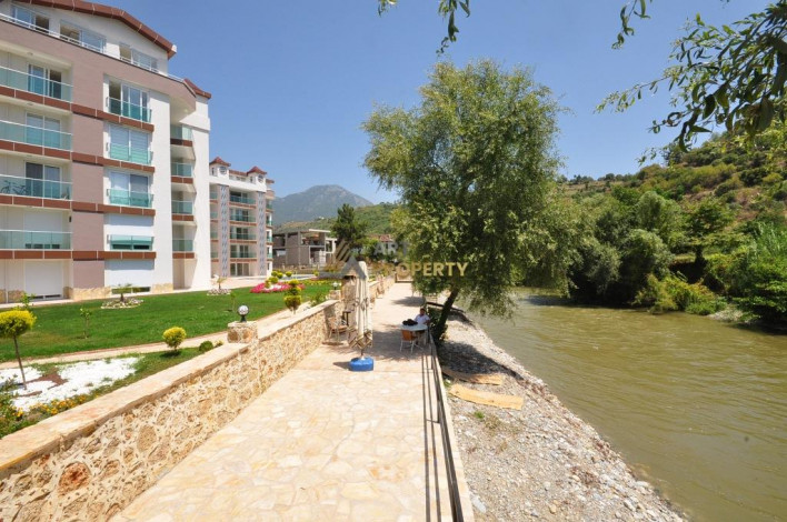 Квартира 1+1 в комплексе с бассейном в Тосмуре, 80 м2 - Ракурс 18