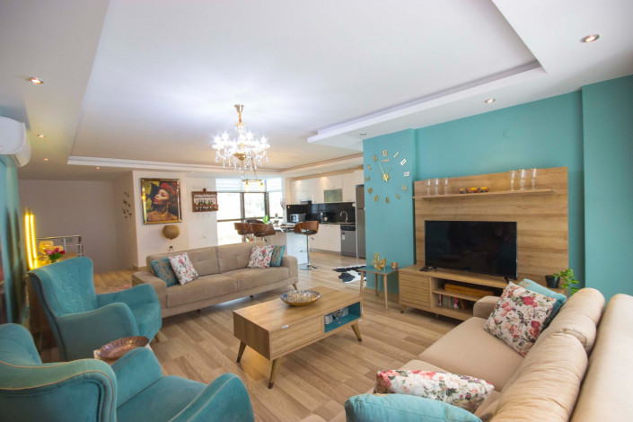 Двухуровневая квартира 4+1 вблизи от моря в районе Кестель, 225 м2 - Ракурс 4