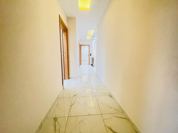 Просторный пентхаус планировки 6+1, 375м2 в районе Оба - Ракурс 3