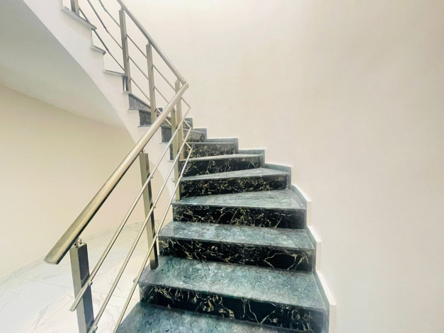 Просторный пентхаус планировки 6+1, 375м2 в районе Оба - Ракурс 34