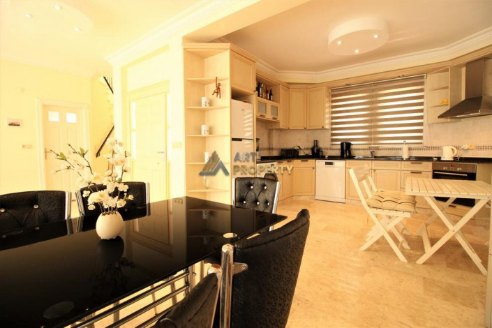 Вилла 3+1 с видом на море в популярном комплексе, район Каргыджак - Ракурс 8