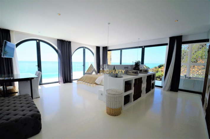 Вилла планировки 5+1 с потрясающими видами на Средиземное море - Ракурс 9