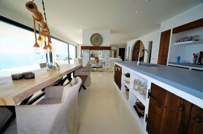 Вилла планировки 5+1 с потрясающими видами на Средиземное море - Ракурс 17