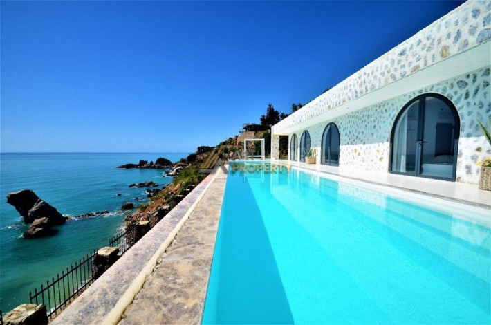 Вилла планировки 5+1 с потрясающими видами на Средиземное море - Ракурс 18