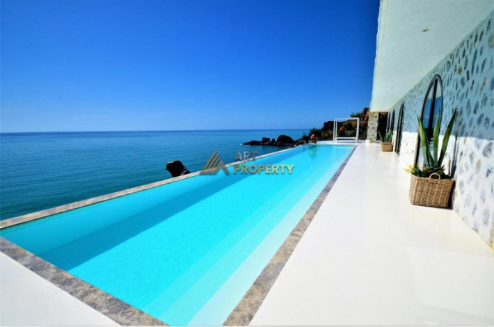 Вилла планировки 5+1 с потрясающими видами на Средиземное море - Ракурс 52