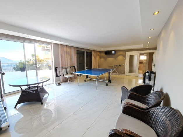 Отличная вилла планировки 4+1, 375м2 с видом на море, район Бекташ, Аланья - Ракурс 5