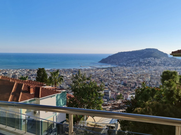 Отличная вилла планировки 4+1, 375м2 с видом на море, район Бекташ, Аланья - Ракурс 7