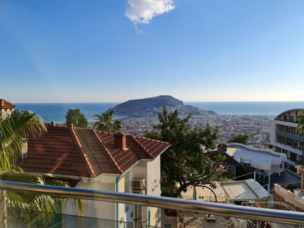 Отличная вилла планировки 4+1, 375м2 с видом на море, район Бекташ, Аланья - Ракурс 12