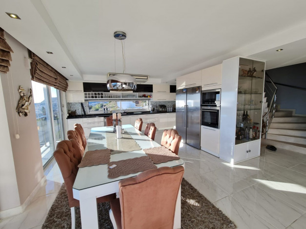 Отличная вилла планировки 4+1, 375м2 с видом на море, район Бекташ, Аланья - Ракурс 36