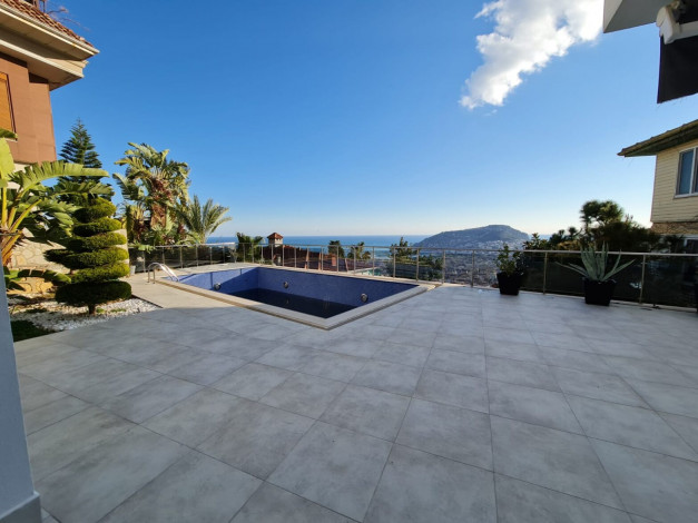 Отличная вилла планировки 4+1, 375м2 с видом на море, район Бекташ, Аланья - Ракурс 41