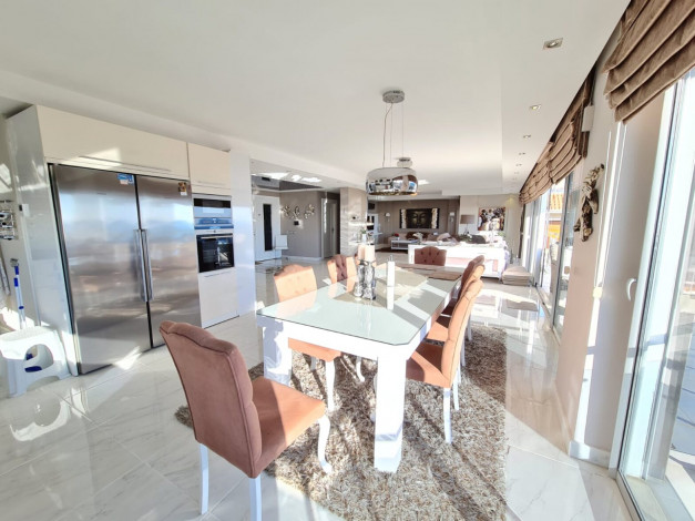 Отличная вилла планировки 4+1, 375м2 с видом на море, район Бекташ, Аланья - Ракурс 53