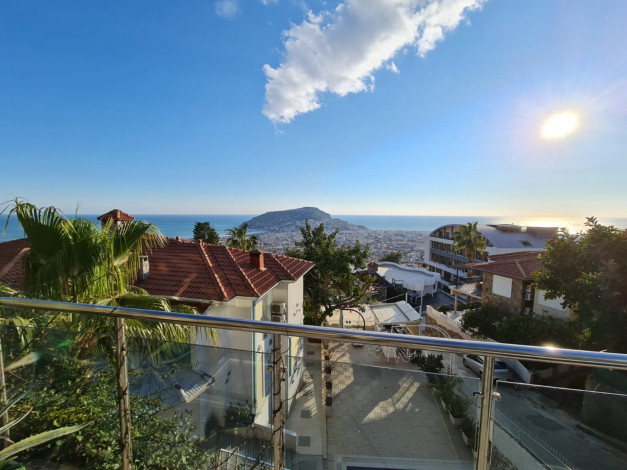 Отличная вилла планировки 4+1, 375м2 с видом на море, район Бекташ, Аланья - Ракурс 56