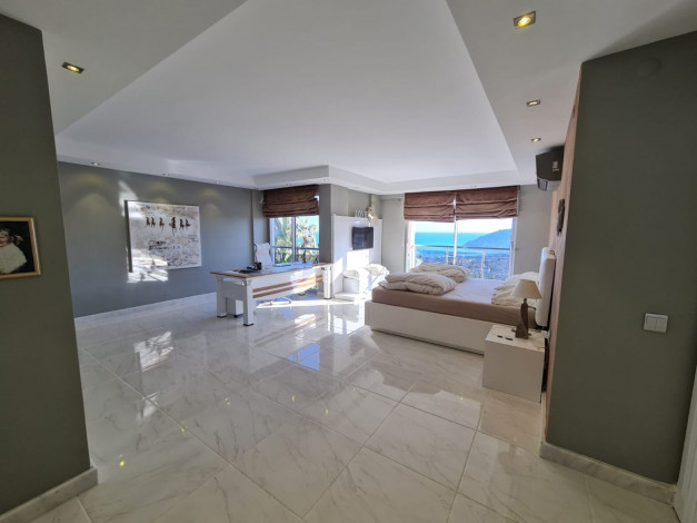 Отличная вилла планировки 4+1, 375м2 с видом на море, район Бекташ, Аланья - Ракурс 61