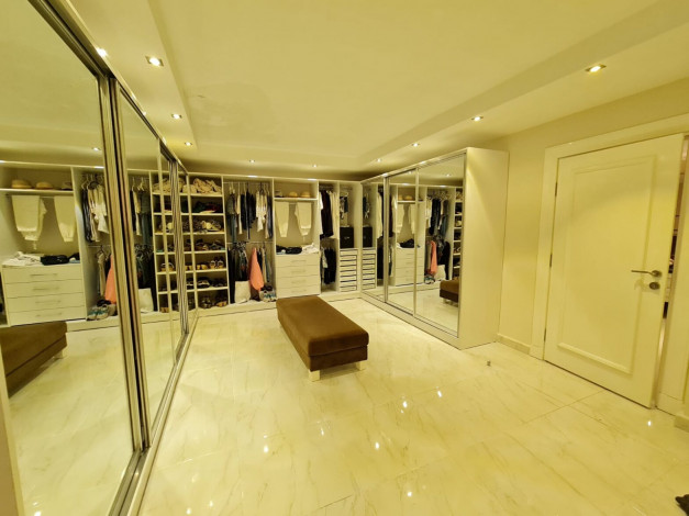 Отличная вилла планировки 4+1, 375м2 с видом на море, район Бекташ, Аланья - Ракурс 79