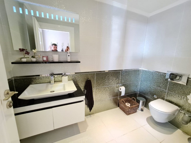 Отличная вилла планировки 4+1, 375м2 с видом на море, район Бекташ, Аланья - Ракурс 81