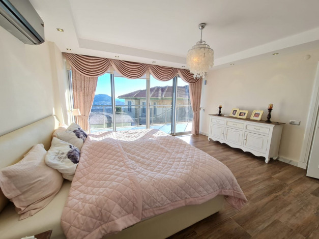 Отличная вилла планировки 4+1, 375м2 с видом на море, район Бекташ, Аланья - Ракурс 82