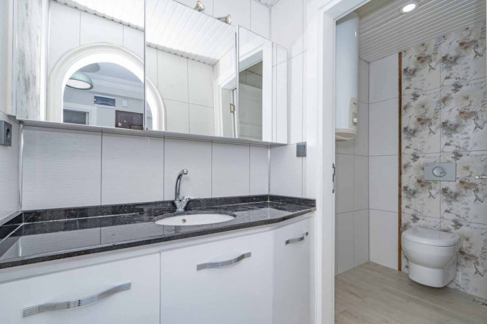 Уютная просторная квартира планировки 3+1, 150м2 в центральной части города Аланья - Ракурс 5