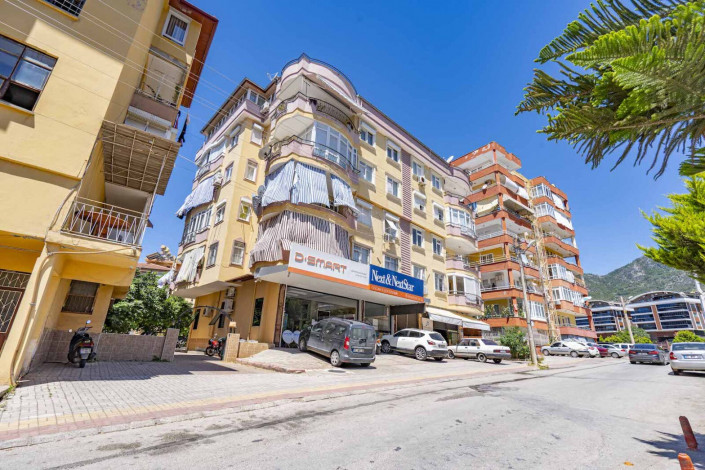 Уютная просторная квартира планировки 3+1, 150м2 в центральной части города Аланья - Ракурс 16