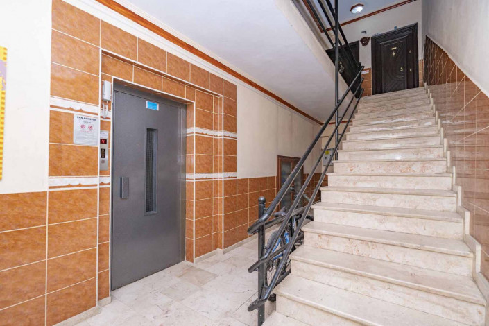 Уютная просторная квартира планировки 3+1, 150м2 в центральной части города Аланья - Ракурс 23