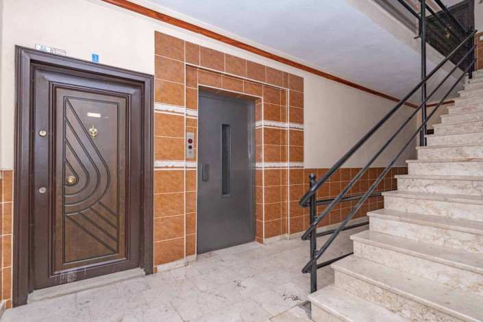 Уютная просторная квартира планировки 3+1, 150м2 в центральной части города Аланья - Ракурс 24