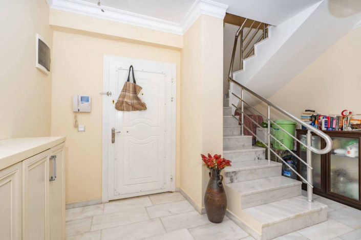 Просторный пентхаус планировки 4+1 в районе Оба - Ракурс 17