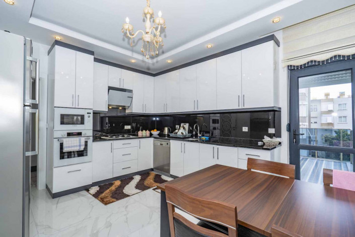 Апартаменты планировки 3+1, 165м2 в центральном районе города Аланья - Ракурс 20