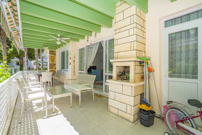 Меблированная квартира планировки 2+1, 105м2 в шаговой доступности от моря, Окуджалар - Ракурс 23