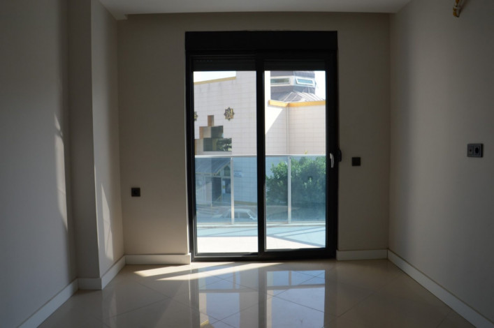 Двухкомнатная квартира в 400 метрах от моря в районе Оба, 60м2 - Ракурс 10