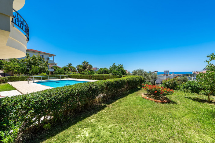 Пентхаус планировки 4+2, 340м2 с видом на море, район Авсаллар - Ракурс 16