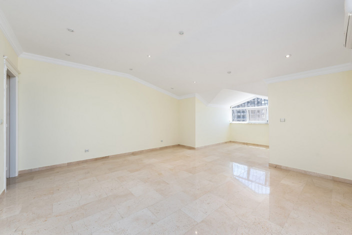 Пентхаус планировки 4+2, 340м2 с видом на море, район Авсаллар - Ракурс 18