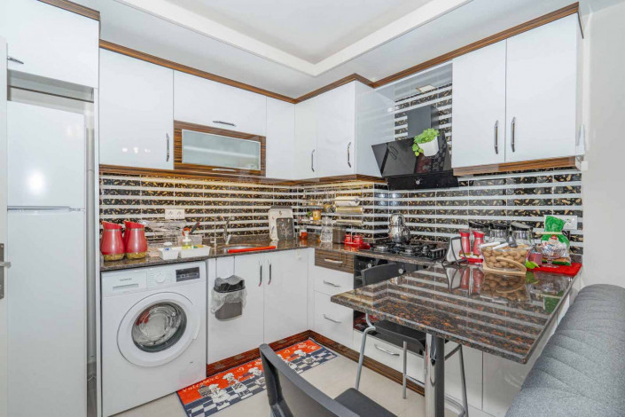 Меблированная квартира планировки 1+1, 60м2 с видом на море, район Махмутлар - Ракурс 5